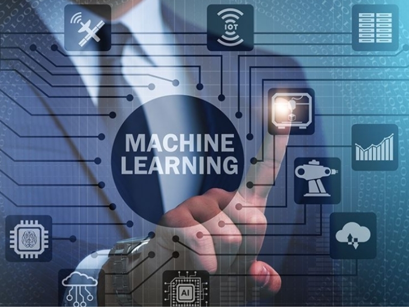 Machine Learning – Công nghệ giúp máy tính tự học và không ngừng cải thiện từ dữ liệu.